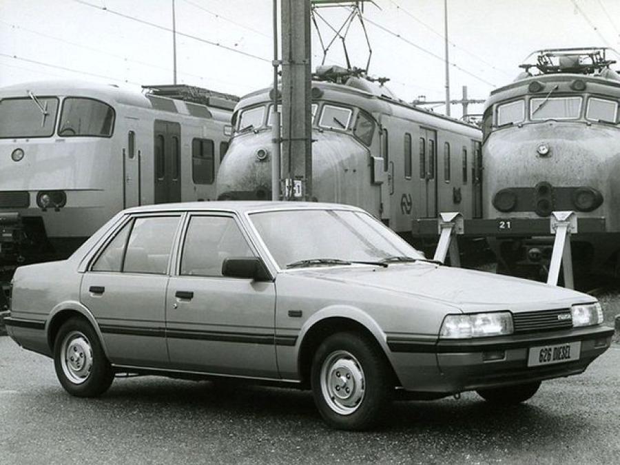  Mazda 626 Sedan 1982 года  (фото 9 из 9)